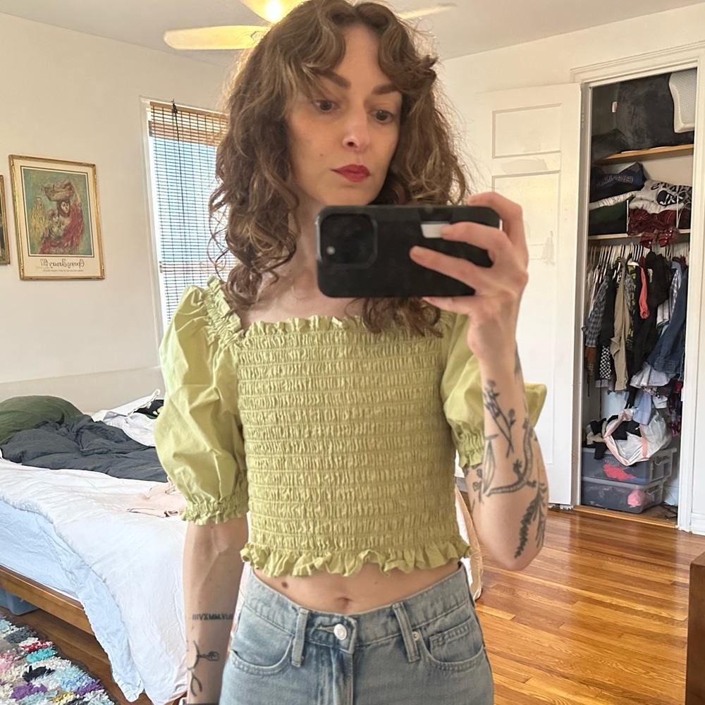 Levi's Green Crop Top with Puff Sleeves